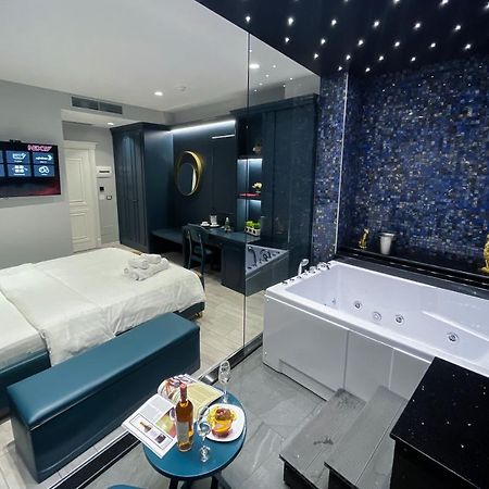 White Crown Hotel Kamez 外观 照片