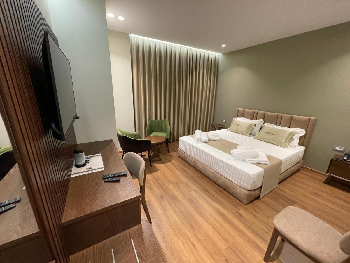 White Crown Hotel Kamez 外观 照片
