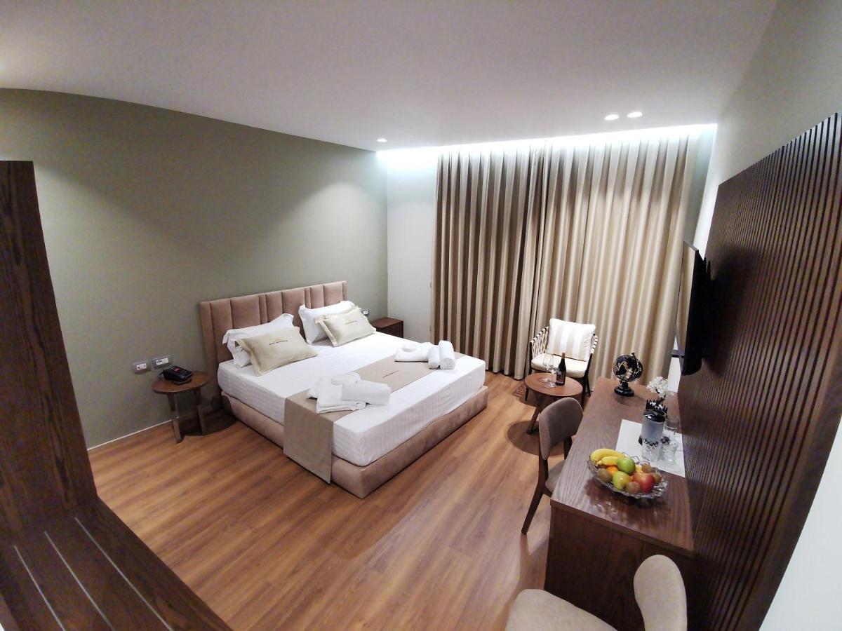 White Crown Hotel Kamez 外观 照片