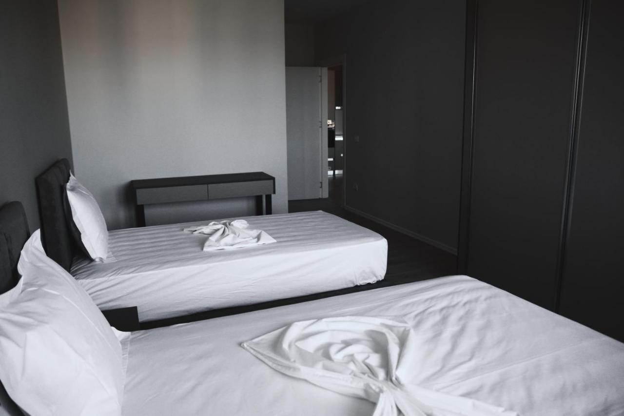 White Crown Hotel Kamez 外观 照片