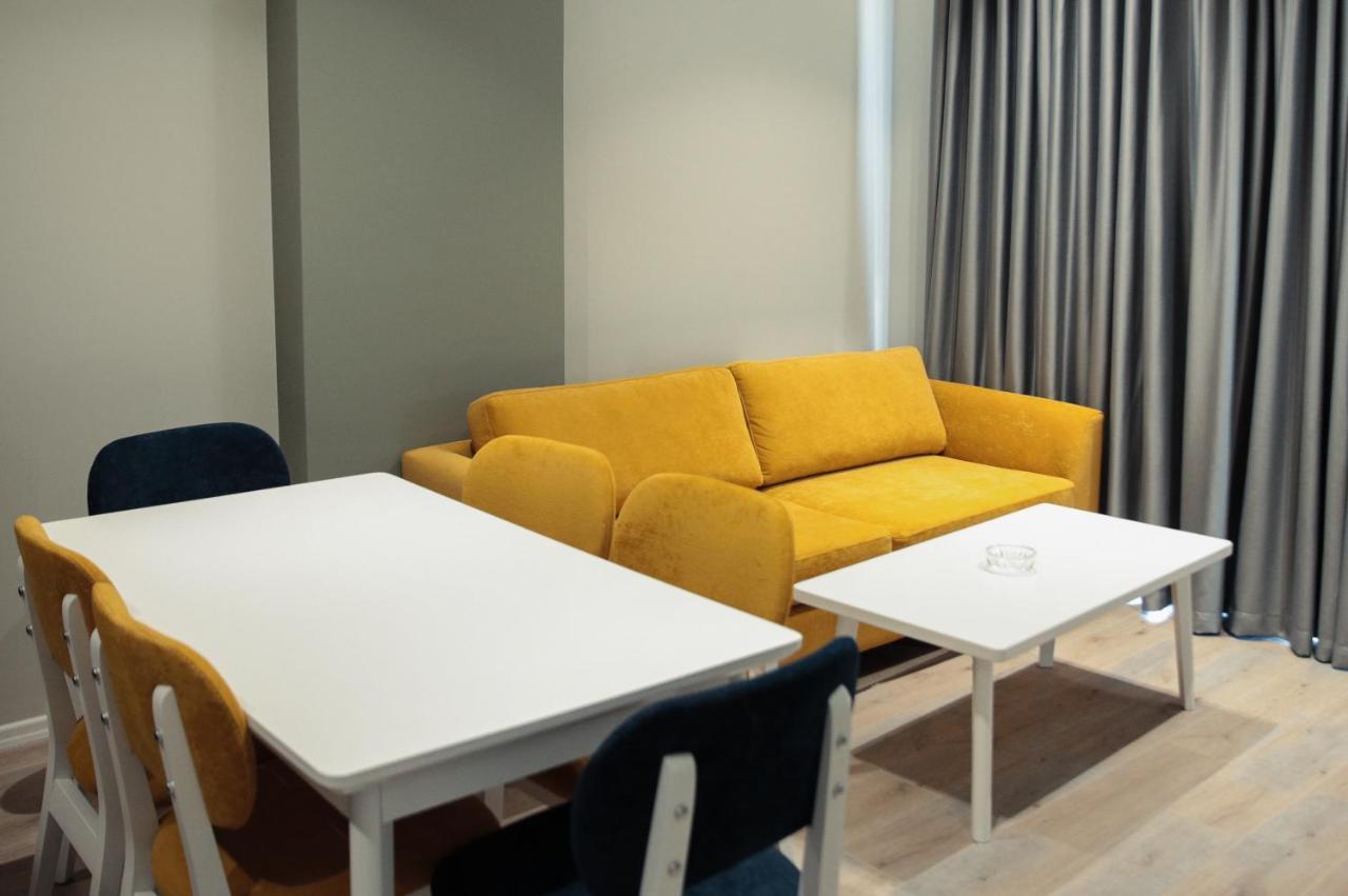 White Crown Hotel Kamez 外观 照片